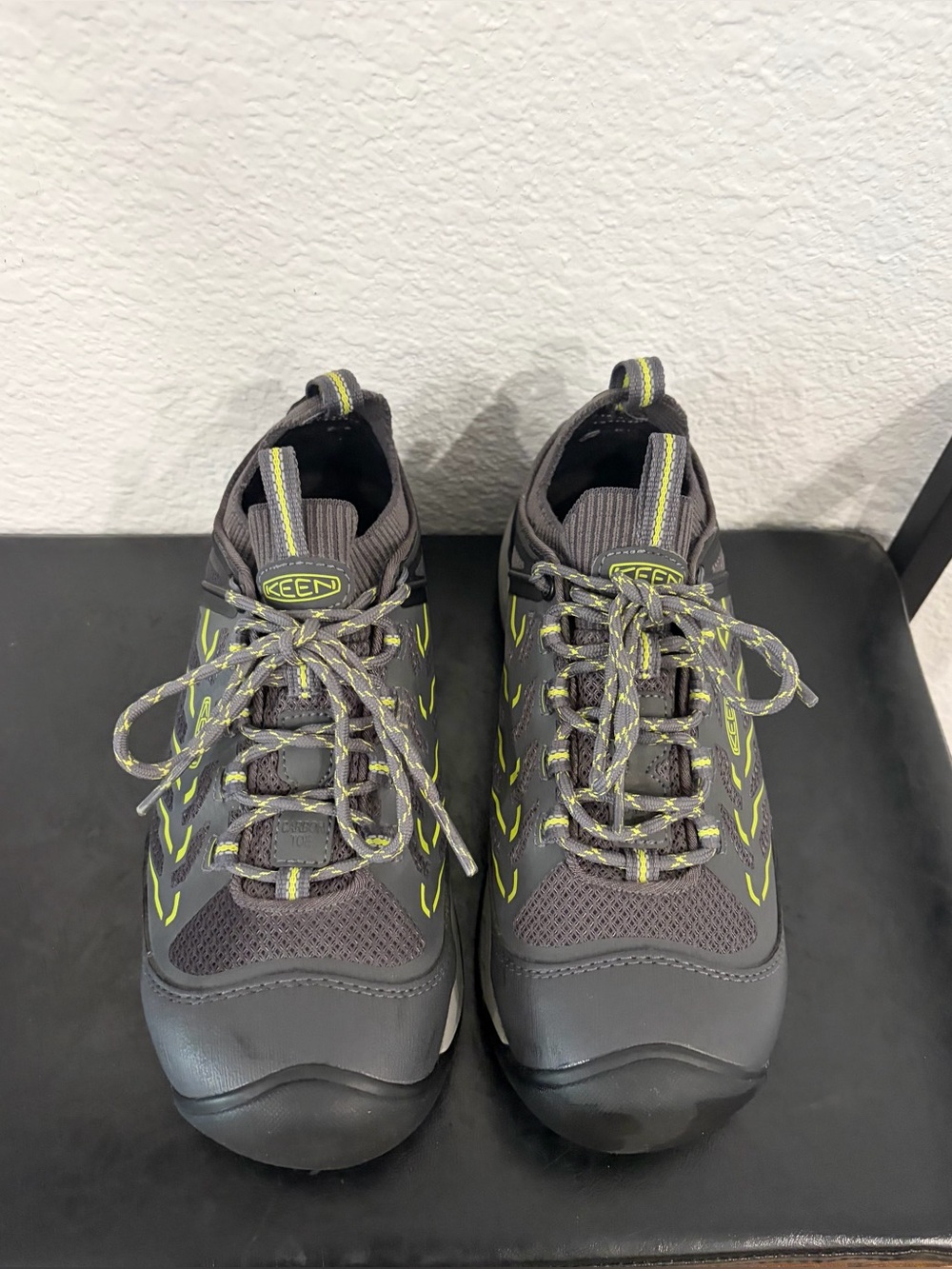 KEEN utility Men's Gray with Lime Accent Athletic Trail Shoes